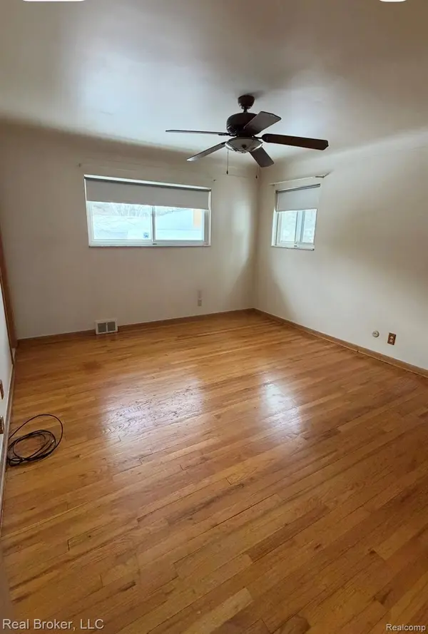 52816 Heatherway DR N, Shelby Charter Township, MI 48316