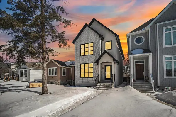 252 Lindsay ST, Winnipeg, MB R3N 1H1