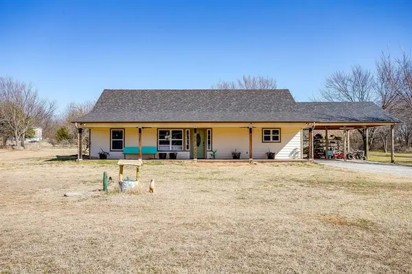 301 Willow Circle, Springtown, TX 76082