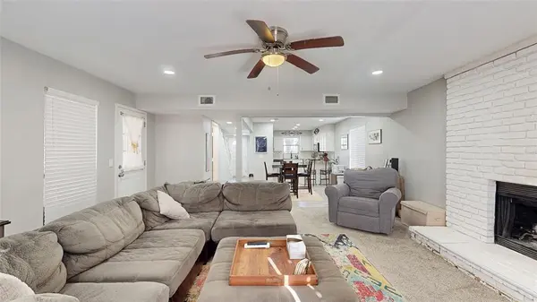 702 Middle Glen Drive, Garland, TX 75043