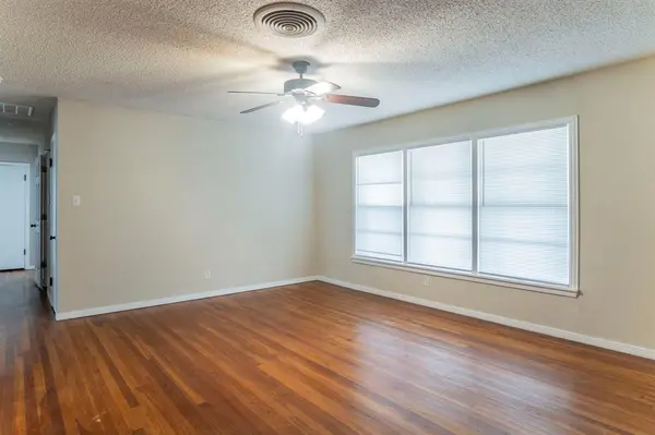 3128 Ray Drive, Haltom City, TX 76117