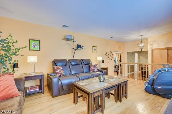 108 Elizabethtown Ct, South Plainfield Boro, NJ 07080