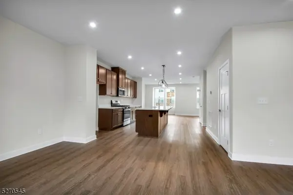 19 Peckwell St, Mount Olive Twp., NJ 07828