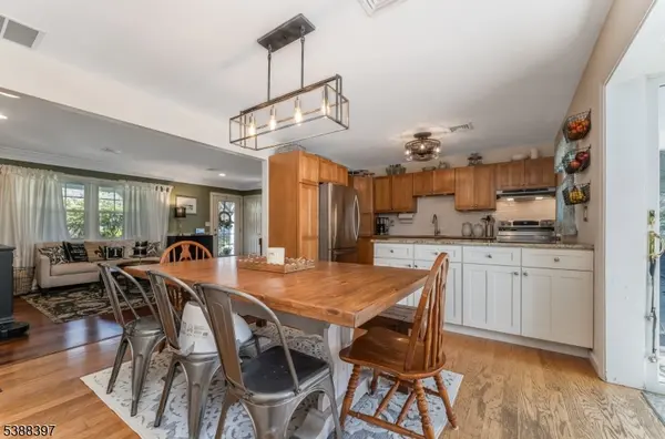 44 Hoffman Dr, Califon Boro, NJ 07830