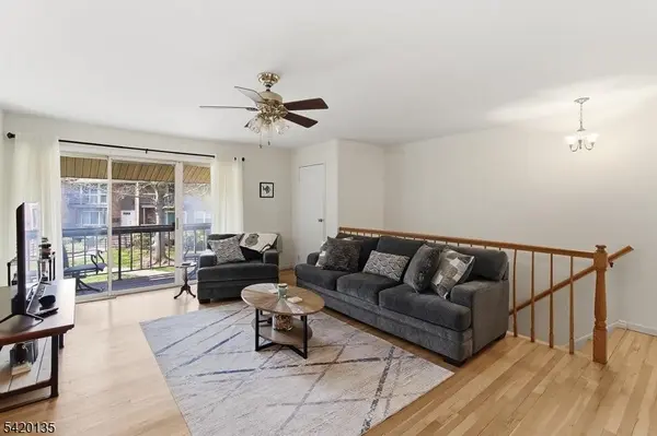 16 Deanna Dr #20, Hillsborough Twp., NJ 08844