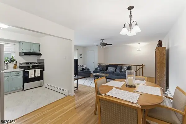 16 Deanna Dr #20, Hillsborough Twp., NJ 08844