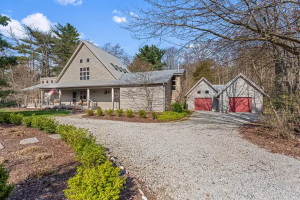 13670 Cottonwood LN, Chikaming Twp, MI 49115