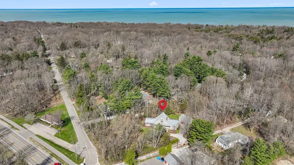 13670 Cottonwood LN, Chikaming Twp, MI 49115