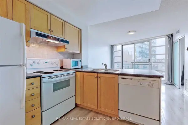 650 Queens Quay W #1119, Toronto C01, ON M5V 3N2