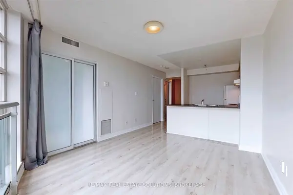 650 Queens Quay W #1119, Toronto C01, ON M5V 3N2