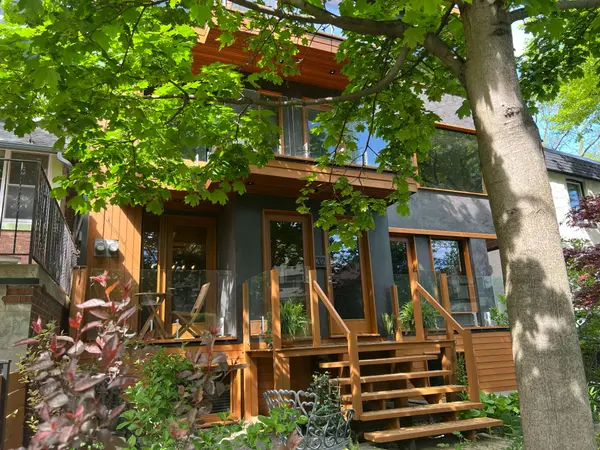 32 Regal RD, Toronto C02, ON M6H 2J7