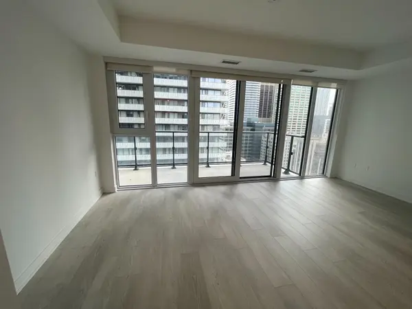 634 Church ST #2402, Toronto C08, ON M4Y 2G3