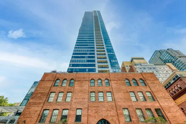 5 St Joseph ST #305, Toronto C01, ON M4Y 0B6