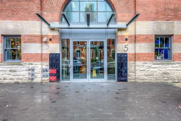 5 St Joseph ST #305, Toronto C01, ON M4Y 0B6