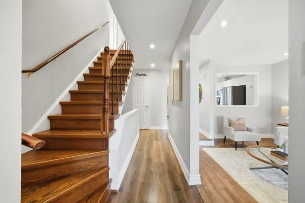 1786 Listowell CRES, Pickering, ON L1V 2Y3