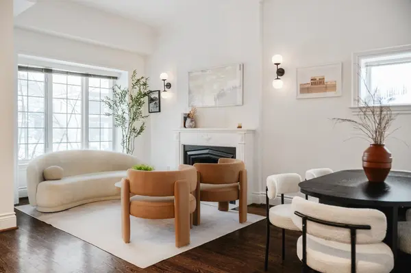 33 Red Deer AVE, Toronto E06, ON M1N 2Z1