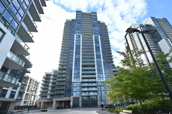 20 Meadowglen PL #728, Toronto E09, ON M1G 0A9