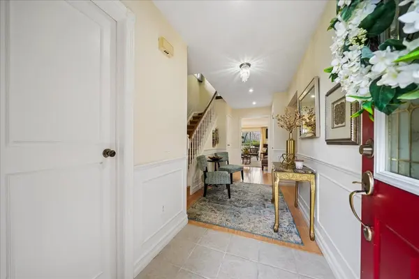 72 Frazer RD, Ajax, ON L1S 4B2