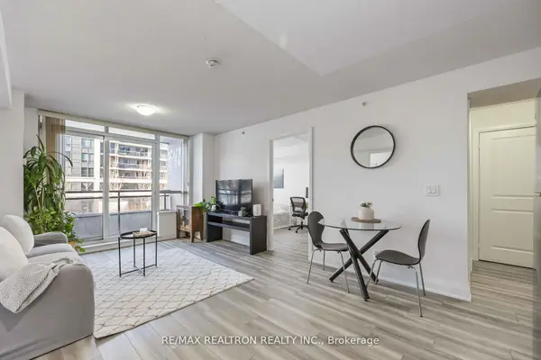 372 Highway 7 RD E #212, Richmond Hill, ON L4B 0C6