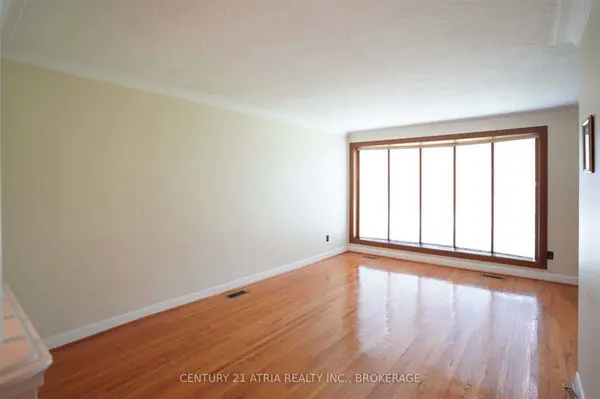 438 Lynett CRES, Richmond Hill, ON L4C 2V7