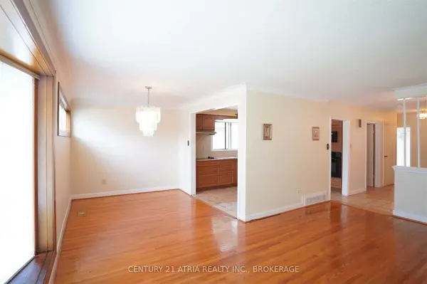 438 Lynett CRES, Richmond Hill, ON L4C 2V7