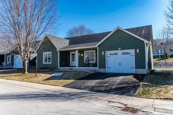 1 Gidley CT, Penetanguishene, ON L9M 0A7