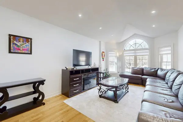 197 Mapleton AVE, Barrie, ON L4N 8T5