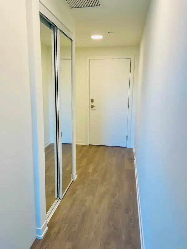 165 Canon Jackson DR #404, Toronto W04, ON M2M 2G1