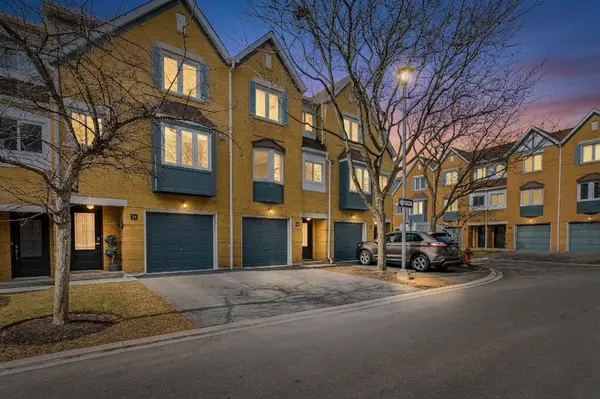 2300 Brays LN #21, Oakville, ON L6M 3J9