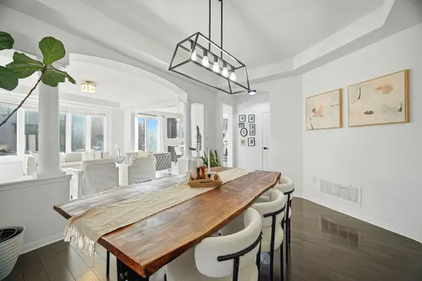 20 Peppermint Close, Brampton, ON L6P 3C7