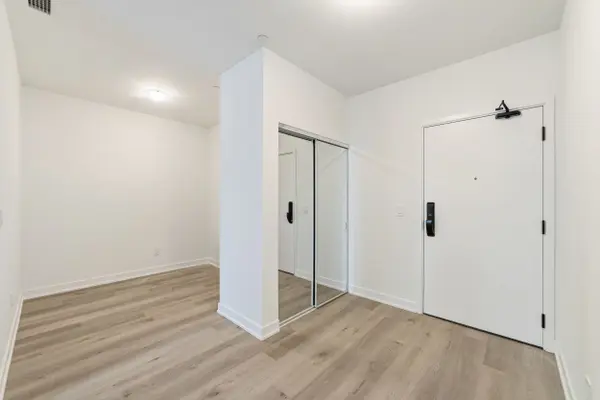 2075 Lakeshore RD N #409, Burlington, ON L7R 1E2