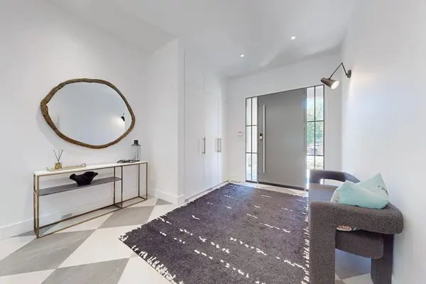 977 Gorton AVE, Burlington, ON L7T 1S6