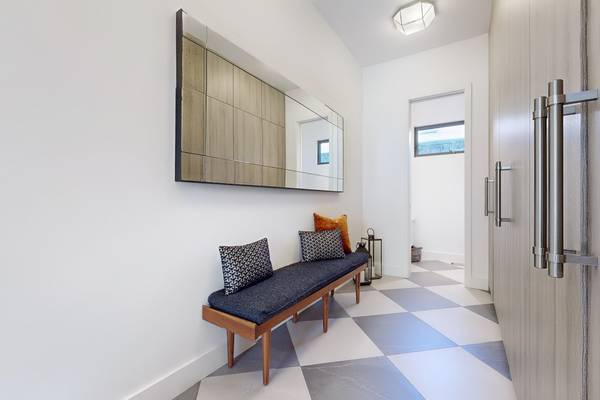 977 Gorton AVE, Burlington, ON L7T 1S6