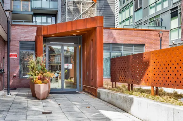 36 Howard Park AVE #603, Toronto W01, ON M6R 0A5