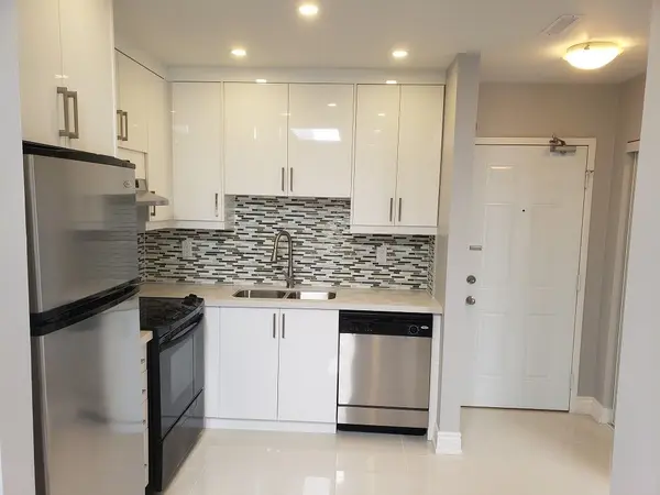 379 Jane ST #3, Toronto W02, ON M6S 3Z3