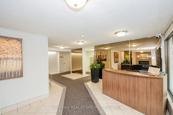 18 Knightsbridge RD #304, Brampton, ON L6T 3X5