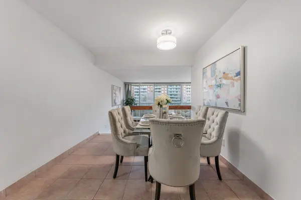 1 Four Winds DR #508, Toronto W05, ON M3J 2T1