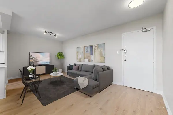 966 Inverhouse DR #609, Mississauga, ON L5J 4B6