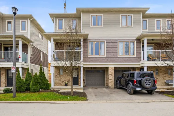 19 Scarlett Common #20, St. Catharines, ON L2P 0C4