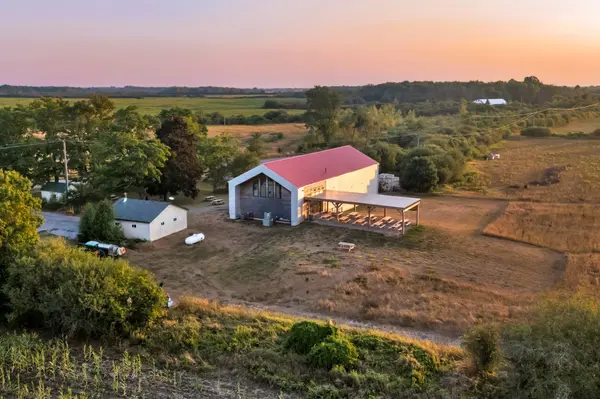 890 Danforth RD, Prince Edward County, ON K0K 2J0