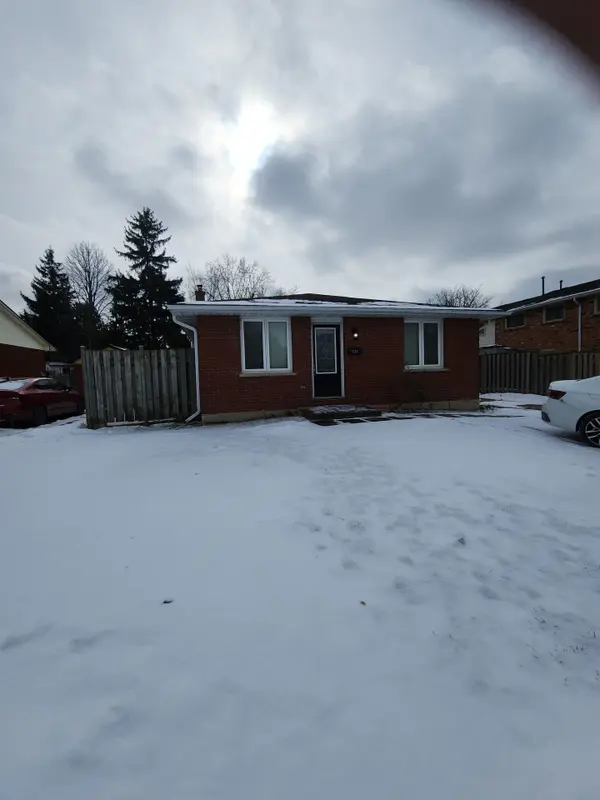 221 Admiral DR, London East, ON N5V 1H9
