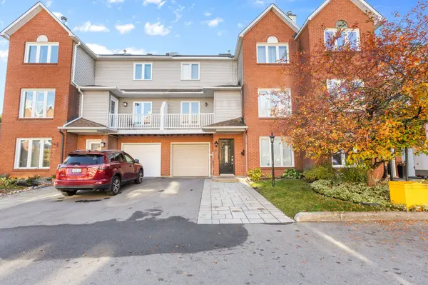 6 Berton PL, Kanata, ON K2L 3R8