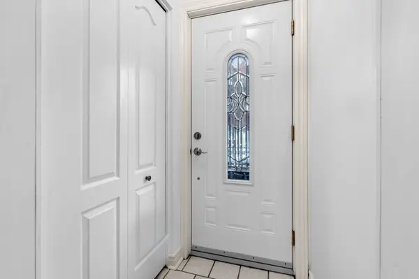 6 Berton PL, Kanata, ON K2L 3R8