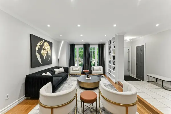 65 Sunvale PL, Hamilton, ON L8E 4Z6