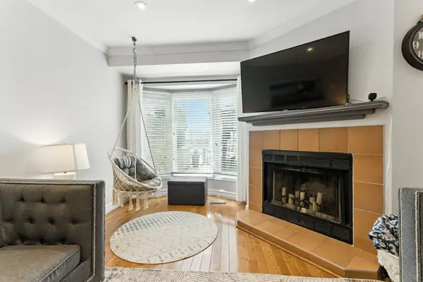 65 Sunvale PL, Hamilton, ON L8E 4Z6