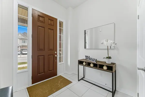 212 Broadacre DR, Kitchener, ON N2R 0S6