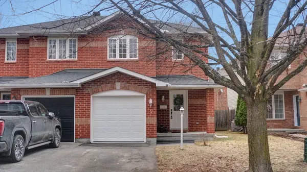 9 BOULDER WAY, Barrhaven, ON K2J 4R7