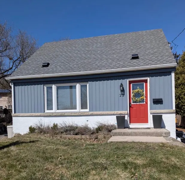 22 Mckay RD, Hamilton, ON L9H 1H5