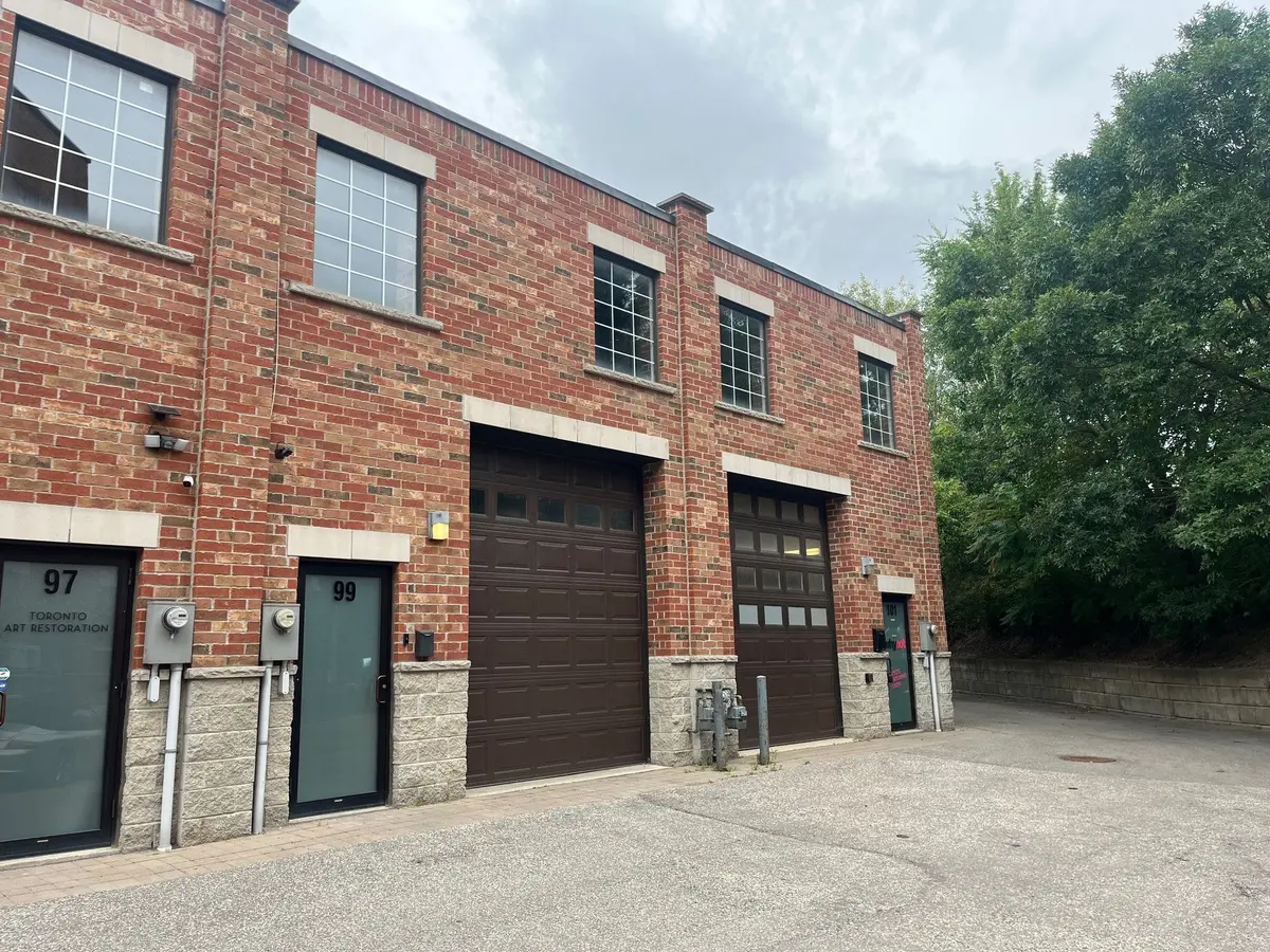 103 Florence ST, Toronto C01, ON M6K 1P4