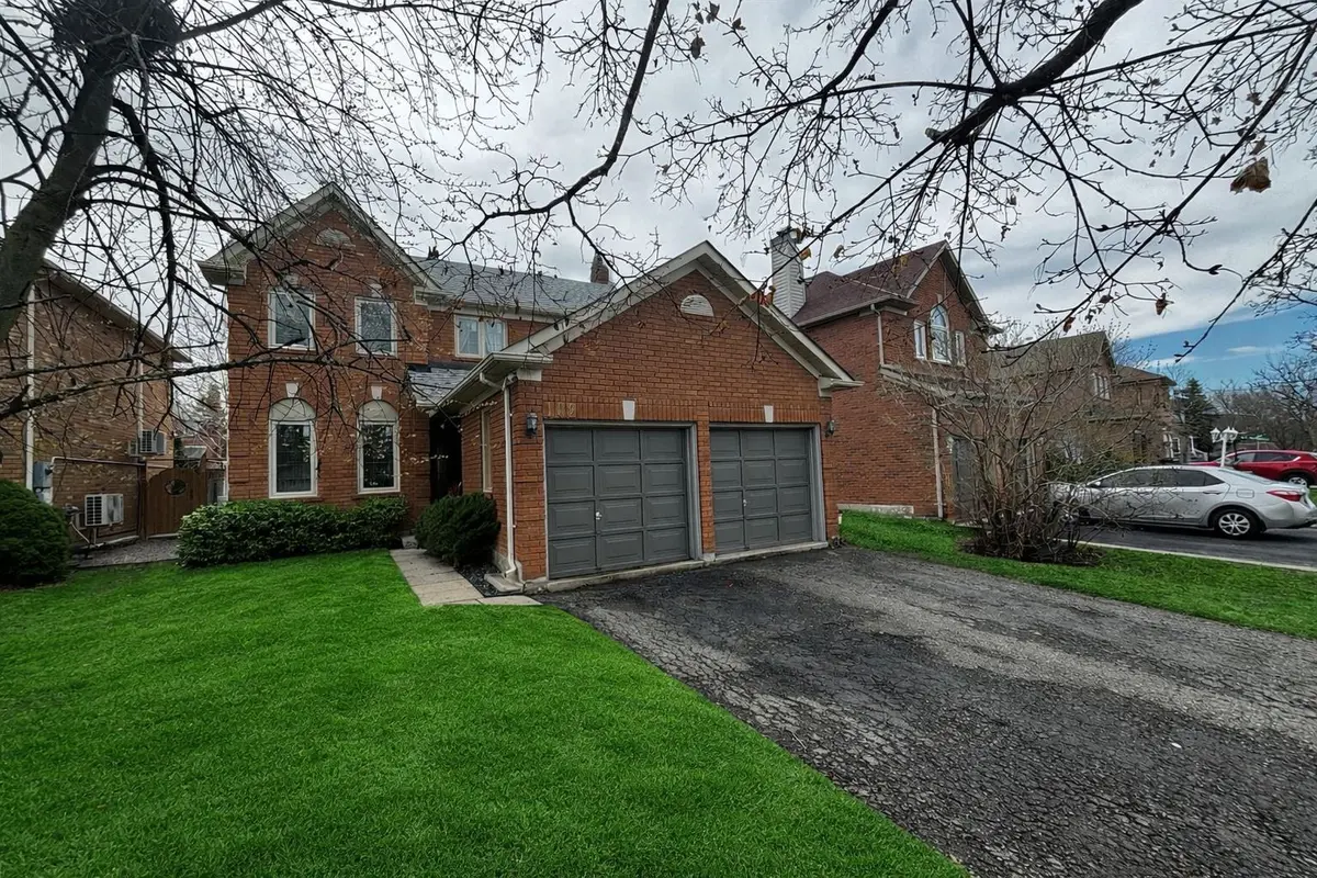 102 Snowcap RD, Brampton, ON L6R 1J1